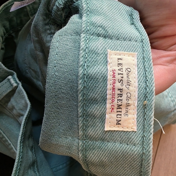 Levi's Cut Off Shorts Size 27 - Picture 5 of 5